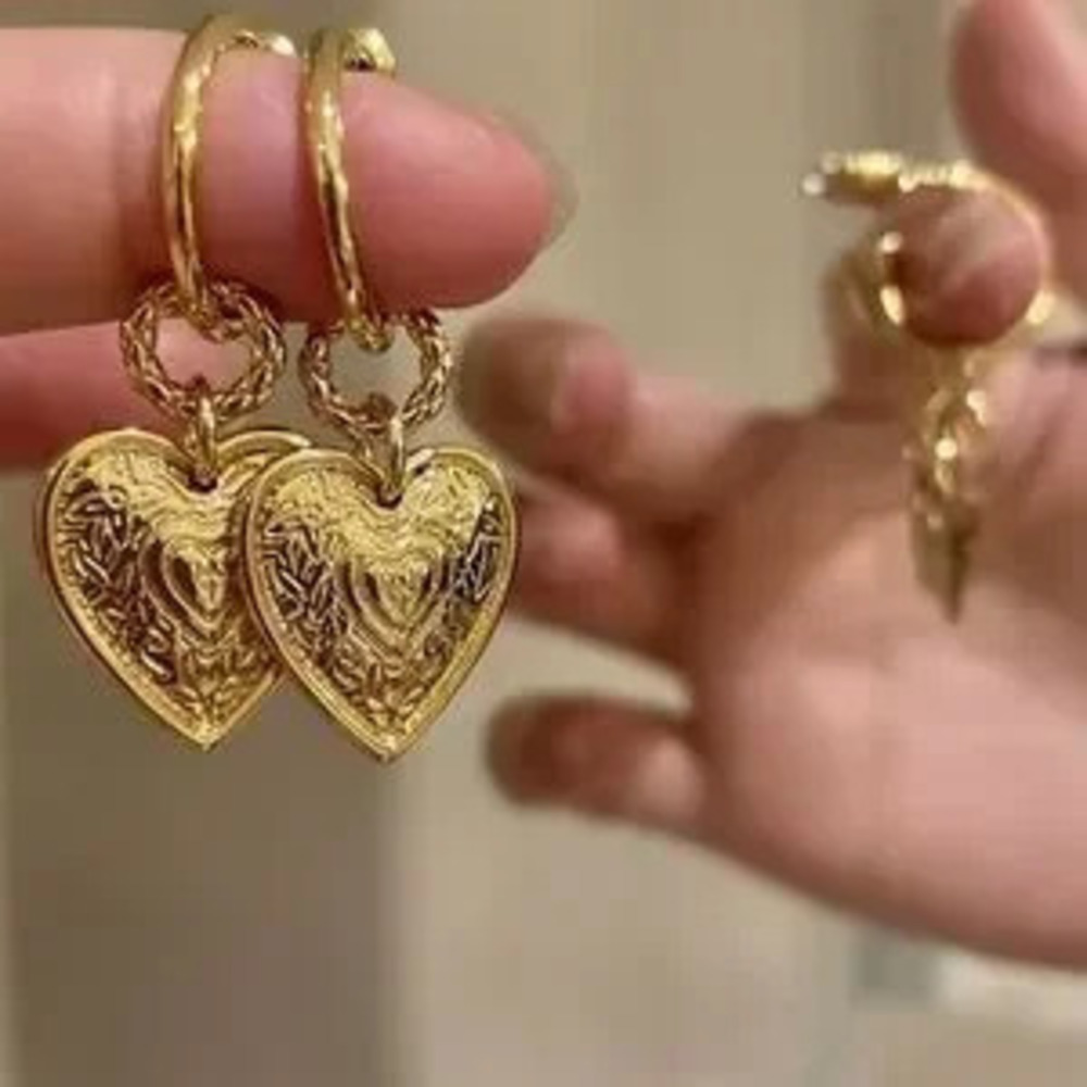 Retro Heart Shape Earrings Hoop
